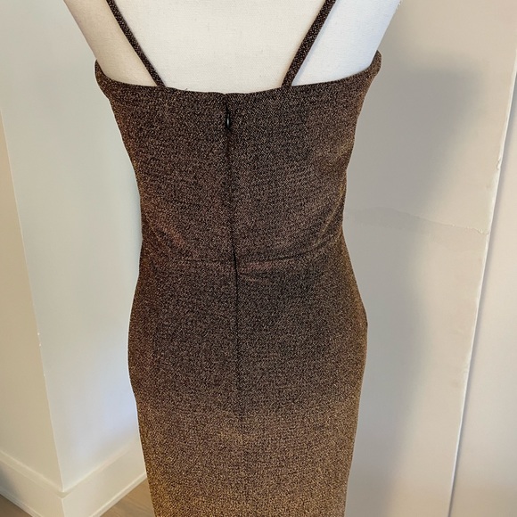 Dress The Population - Picture 5 of 6